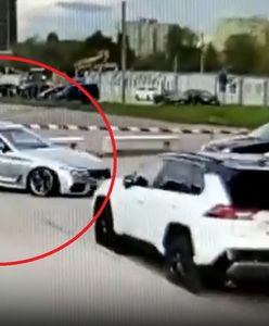 Staranował 12 pojazdów i dachował. Kierowca bmw nagrany