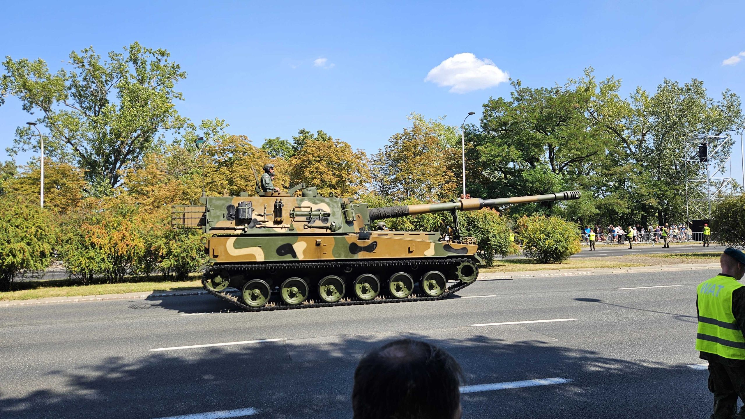 Sprzęt wojskowy na defiladzie w Warszawie