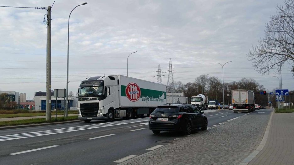 Nowe pasy wymalowane na Dojlidach