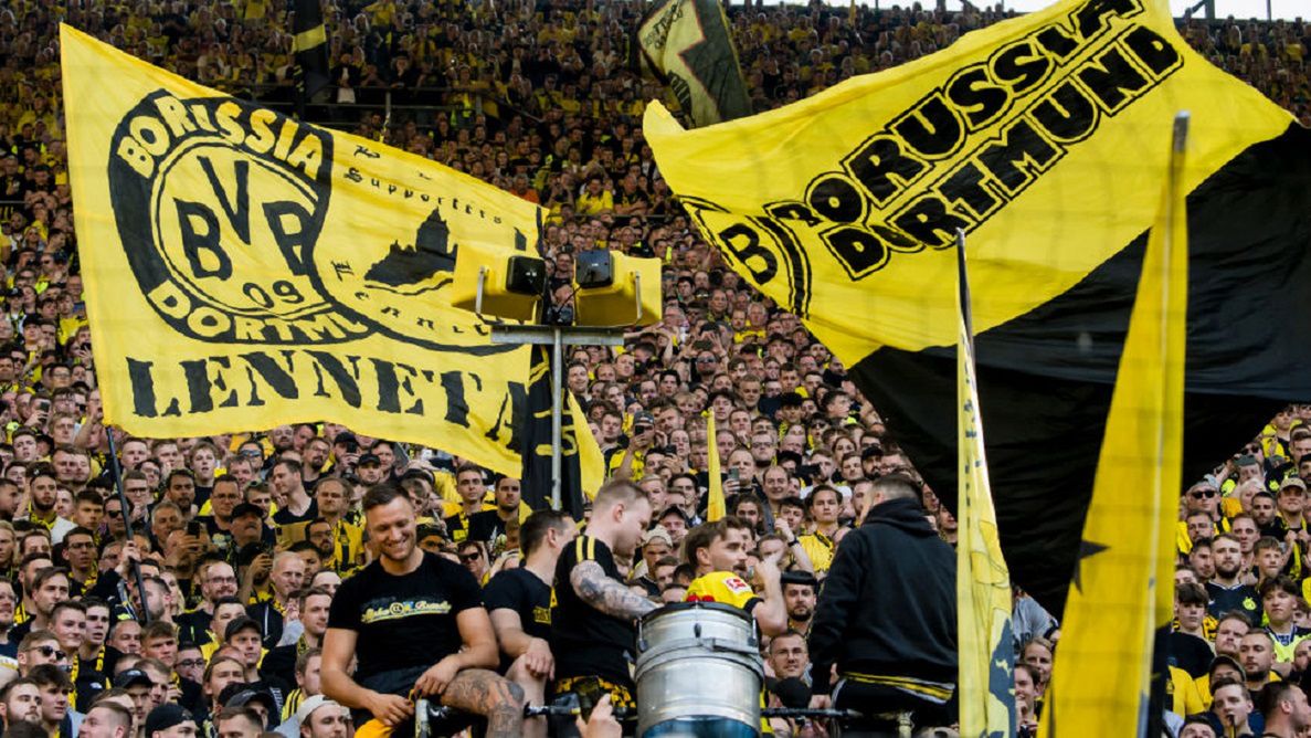 Zdjęcie okładkowe artykułu: Getty Images / Alexandre Simoes/Borussia Dortmund / Na zdjęciu: kibice Borussii Dortmund