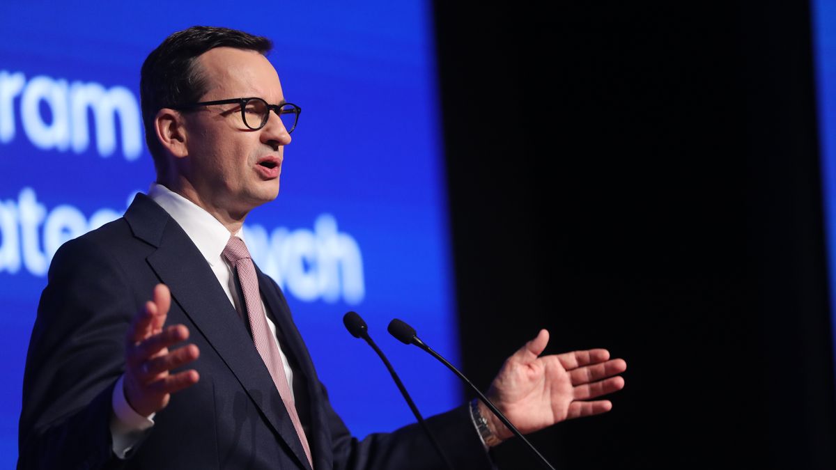 Maków Podhalański, 19.07.2023. Premier Mateusz Morawiecki podczas Konferencji Samorządowej w Makowskim Centrum Kultury w Makowie Podahalańskim, 19 bm. (mr) PAP/Grzegorz Momot