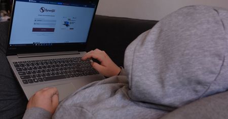 Lekcja religii online. Ujawniono bulwersującą prezentację