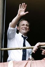 Daniel Craig