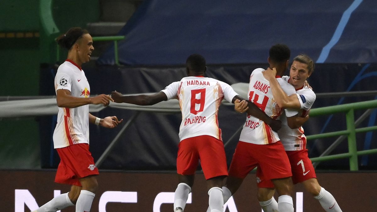 PAP/EPA / Lluis Gene  / Na zdjęciu: radość piłkarzy RB Lipsk