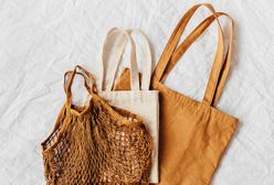 Jak czyścić płócienną torbę na zakupy? Zrób to właściwie, żeby pozbyć się bakterii z materiału