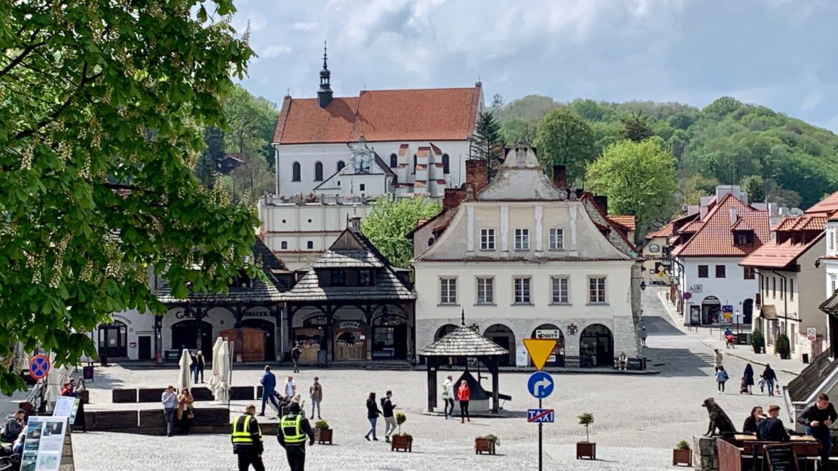 Majówka 2020. Kazimierz Dolny zmienia swoje oblicze bezustannie - tym razem poznajemy jego "skrytą" stronę