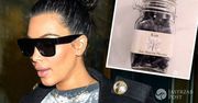 Szok! Kim Kardashian po porodzie zamieniła swoje łożysko w tabletki i teraz je łyka?! Słyszeliście coś dziwniejszego?