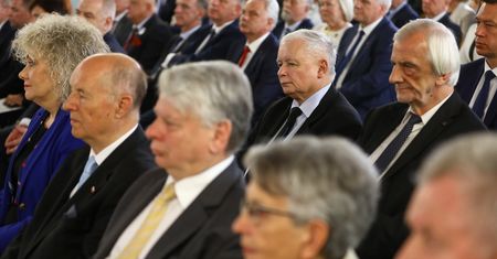 Senatorowie PiS nie wesprą partii Kaczyńskiego? "To się już zdarzało"