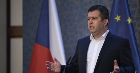 Czeski wicepremier wiedział o rosyjskim ataku już wcześniej? Mimo wszystko chciał lecieć do Moskwy