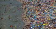 Wakacje 2020. Tłumy turystów na plaży we Władysławowie