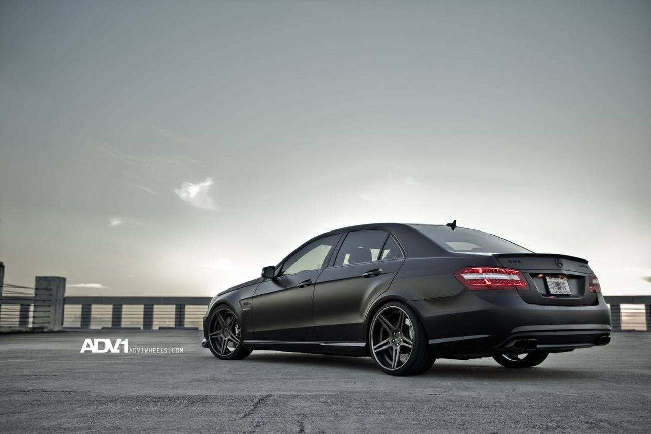 Mercedes E63 AMG (fot. jazda.pl)