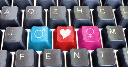 Miłość z Internetu bardziej ślepa niż ta rzeczywista