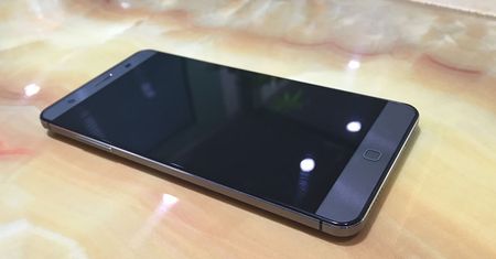 Duży ekran, 3 GB RAM, wybór Androida i niska cena? Powitajcie Elephone