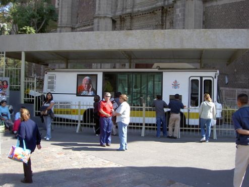 Najbardziej oryginalne samochody papieży 10