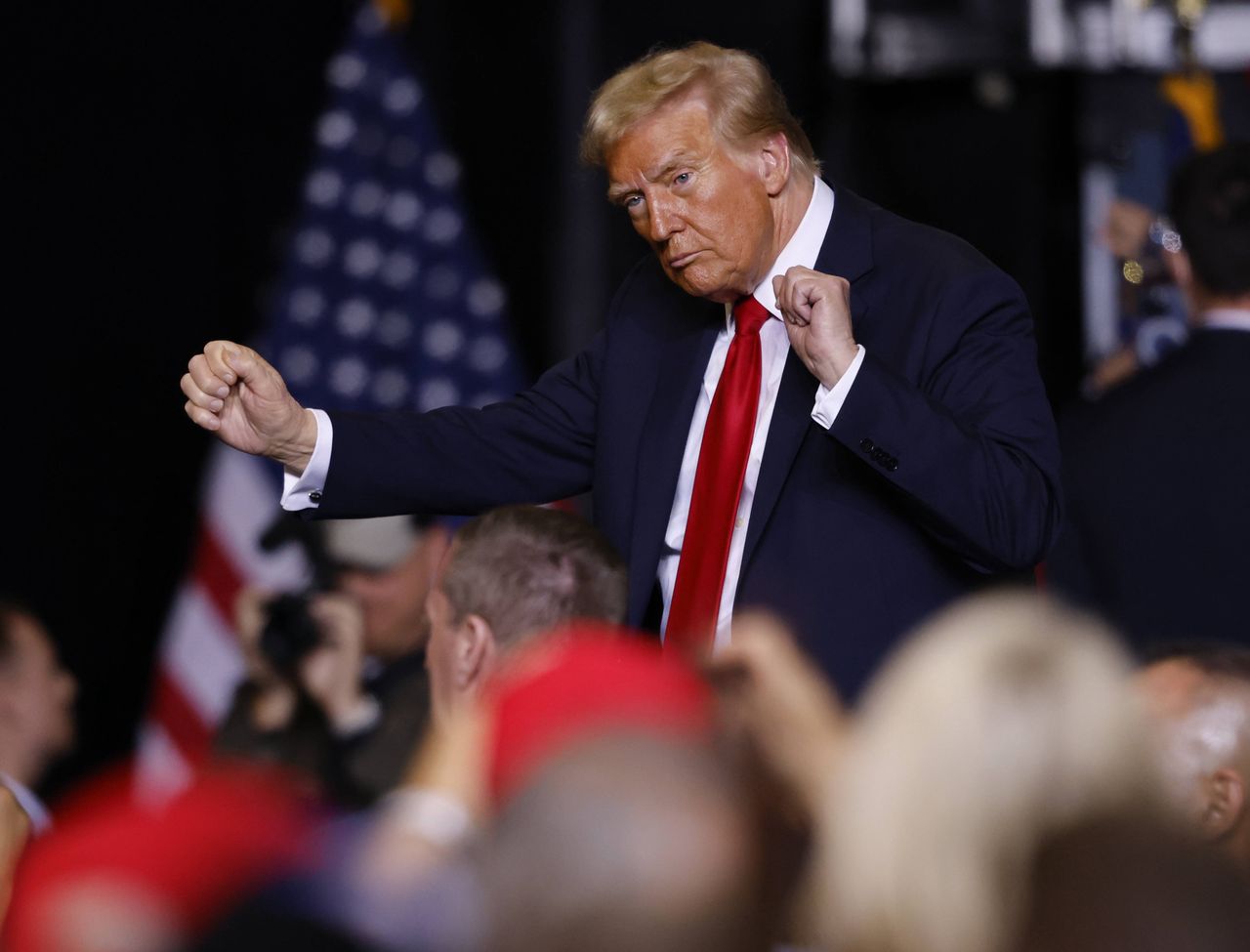 Democrats brace for Trump's early election victory claim