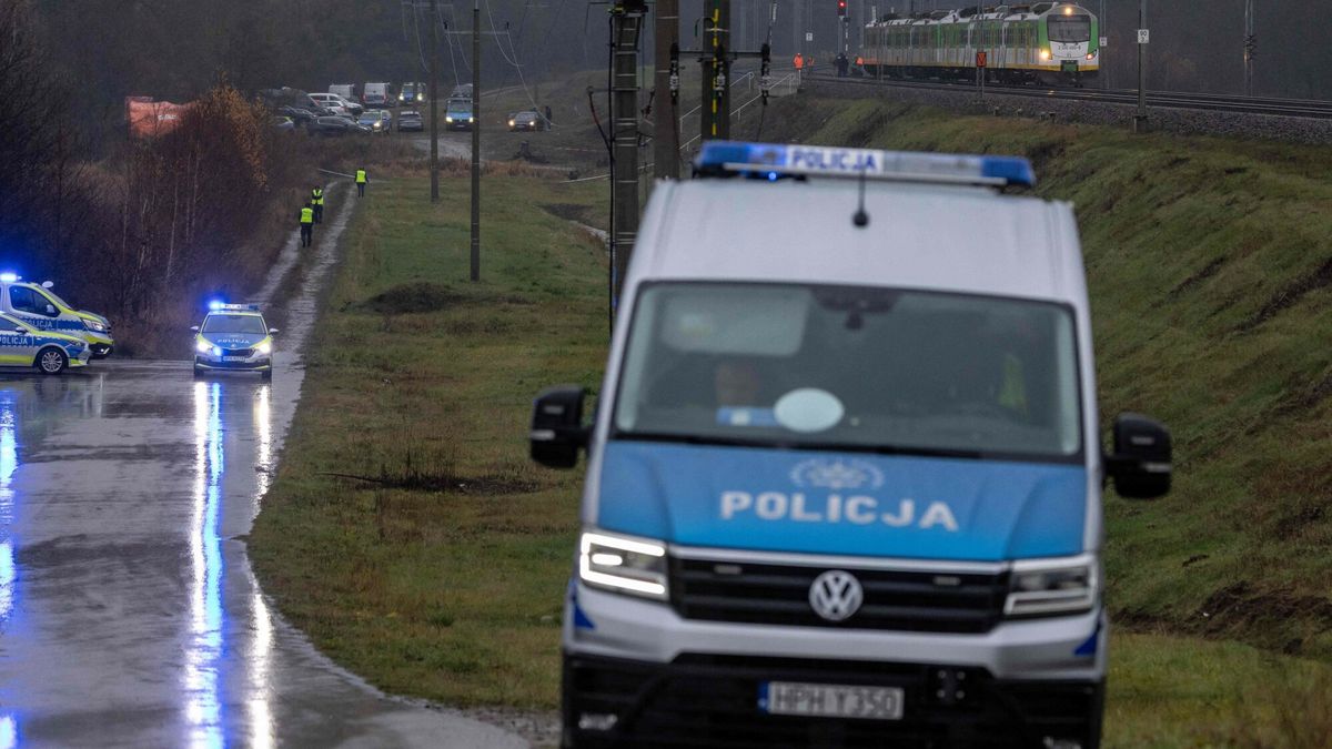 Temporary
Police cars are seen close to the railways that were damaged in an explosion on the rail line in Mika, next to Garwolin, central Poland on November 17, 2025, after the line presumably was targeted in a sabotage act. Polish Prime Minister Donald Tusk said on November 17, 2025 that an explosion which damaged a railway line to its close ally Ukraine was an "unprecedented act of sabotage". The damage, which authorities have said was discovered on Sunday, November 16, directly targeted "the security of the Polish state and its civilians," Tusk wrote on X. The explosion was on the rail link running from Warsaw to the Polish city of Lublin and connects to a line serving Ukraine. (Photo by Wojtek RADWANSKI / AFP)
WOJTEK RADWANSKI