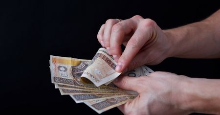Polacy dostaną od państwa dodatkowe pieniądze. Przelew już w kwietniu