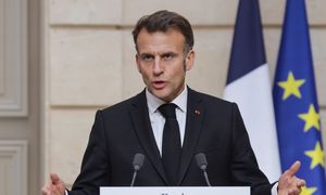 Macron stanowczo. Wojna na Bliskim Wschodzie nie będzie ulgą dla Rosji