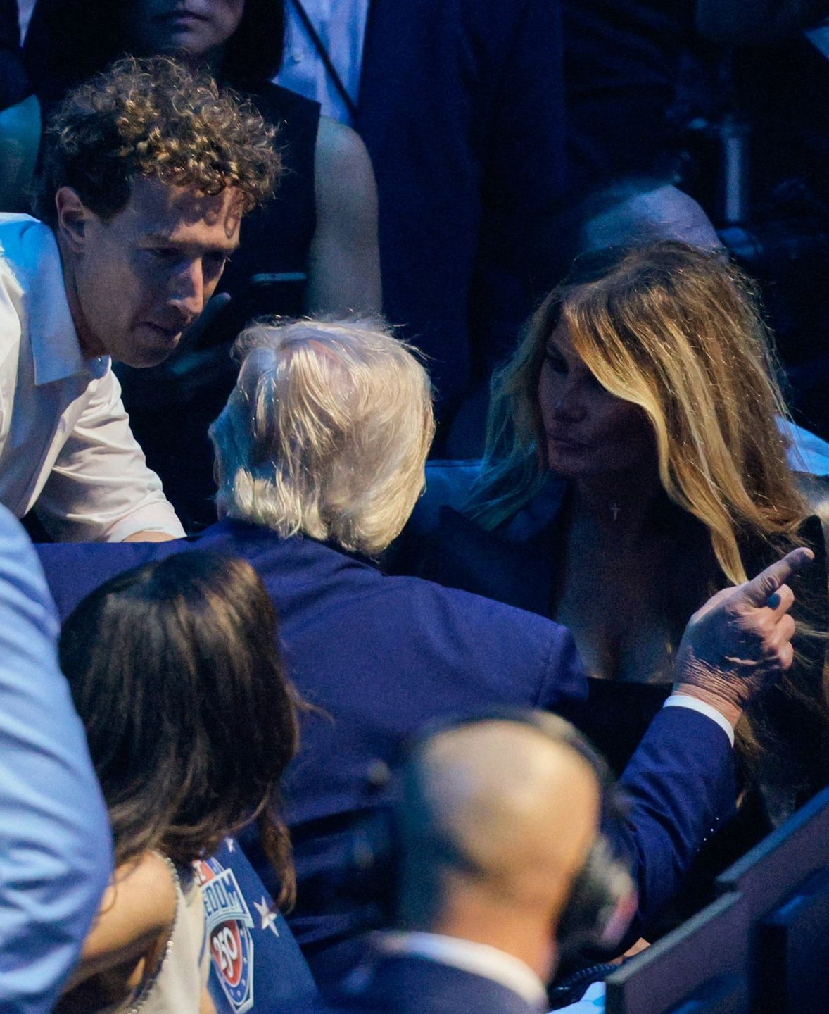 Mark Zuckerberg oraz Donald i Melania Trumpowie na Freedom 250