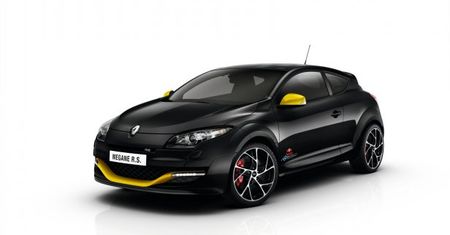 Dziesięć sztuk Renault Megane RS Red Bull Racing RB7 w Polsce