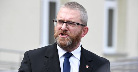 Kłopoty posła Brauna. "Pozaprawna próba"