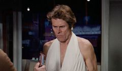 Willem Dafoe w sukience Marilyn Monroe reklamuje Snickersa na Super Bowl 2016