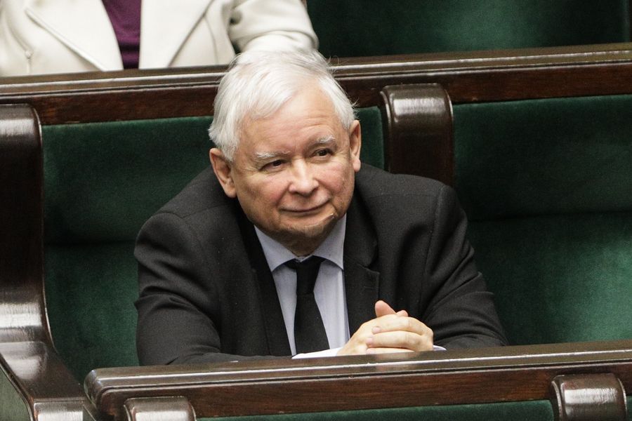 Ochrona godna pozazdroszczenia. Ilu policjantów pilnuje domu Jarosława Kaczyńskiego?