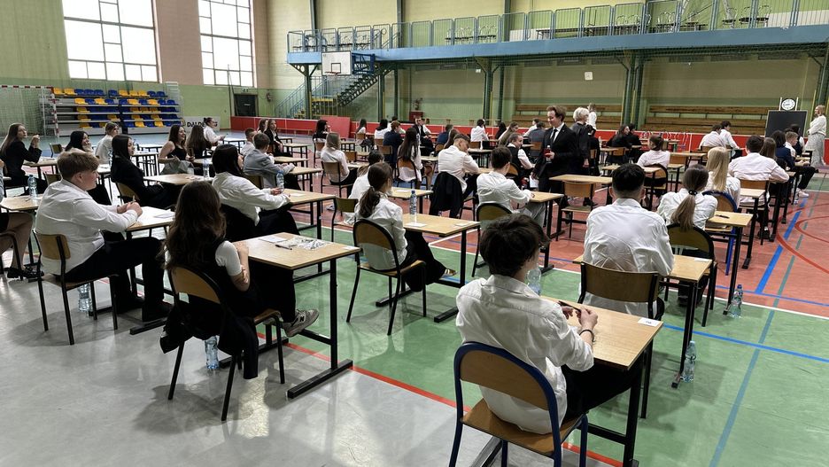 W galerii prezentujemy szkoły podstawowe dla młodzieży w woj. kujawsko-pomorskim, w których odnotowano najniższe wyniki egzaminu ósmoklasisty z matematyki. W tych szkołach średnia z matematyki jest poniżej 25%