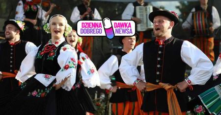 Policjant w stroju ludowym. Tak promuje polski folklor