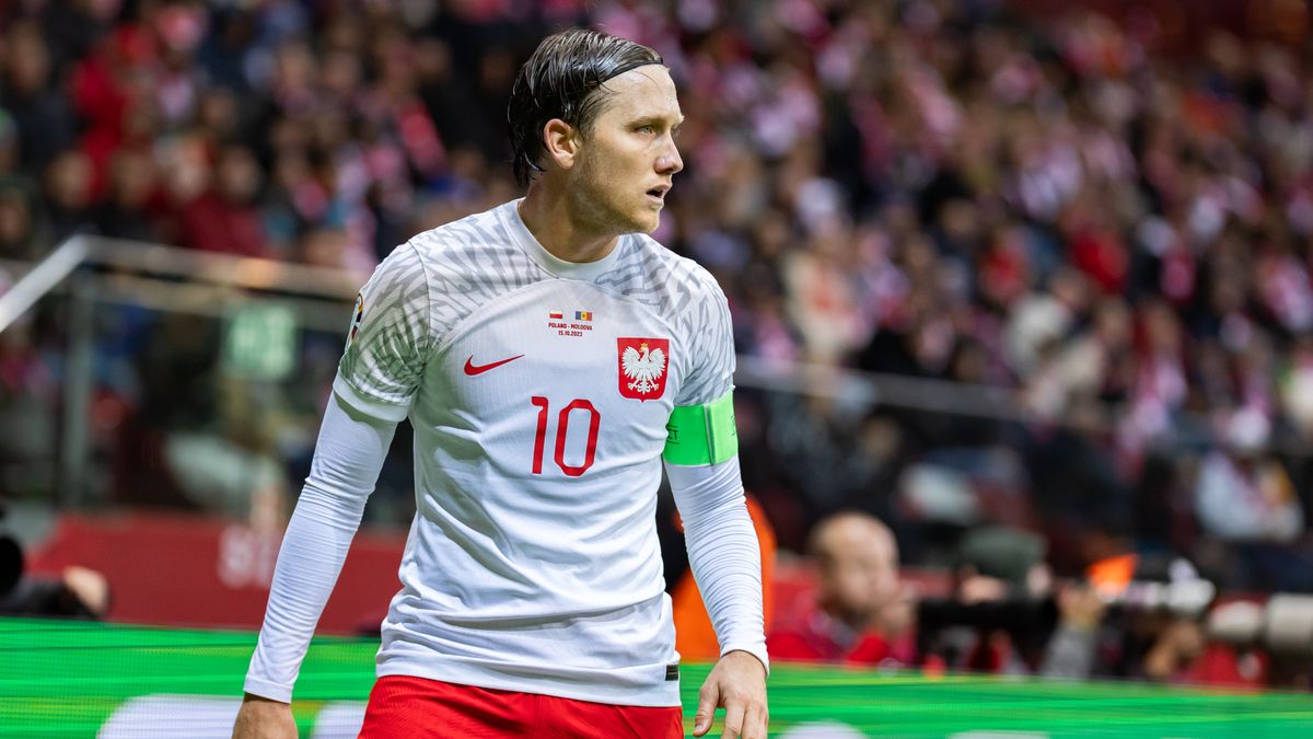 WARSAW, POLAND - 2023/10/15: Piotr Zielinski of Poland seen during the UEFA EURO 2024 qualifying match between Poland and Moldova at PGE Narodowy Stadium. 
Final score; Poland 1:1 Moldova. (Photo by Mikolaj Barbanell/SOPA Images/LightRocket via Getty Images)