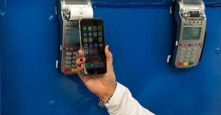 PKO Bank Polski wprowadza Apple Pay i Garmin Pay dla przedsiębiorców