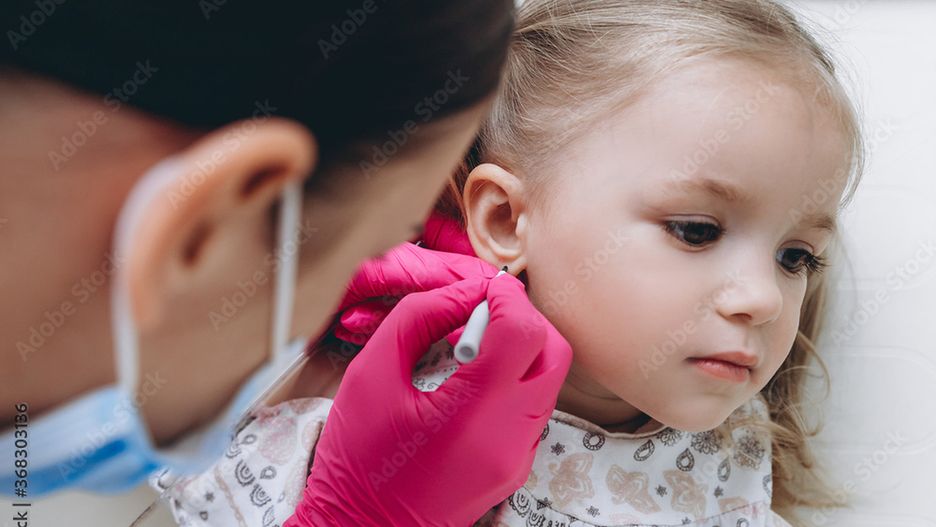 Kolczyki dla dzieci – jakie kolczyki wybrać, możliwe komplikacje