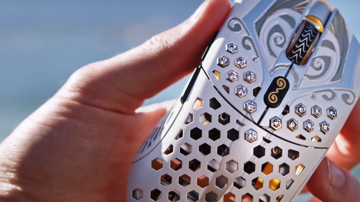 Finalmouse Starlight-12 Legendary Diamond Edition Zeus