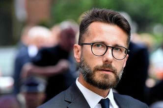 PiS idzie na wojnę z Brukselą, ale i tak chce unijnych pieniędzy. "Zgodnie z przepisami prawa"