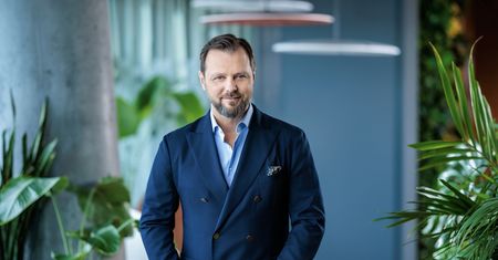 N!Asystent nowej generacji. Nest Bank pokazuje asystenta AI, który załatwia sprawy w rozmowie