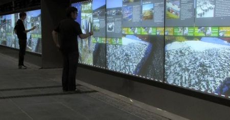 Najdłuższa na świecie ściana multitouch (wideo)