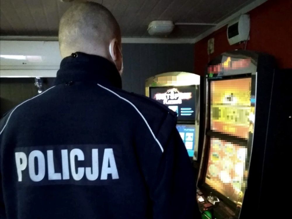 Mazowieckie. Policja przejęła ponad 200 automatów do gier hazardowych