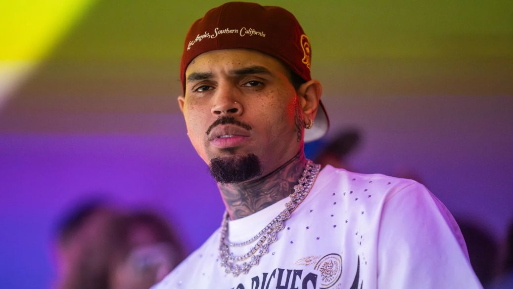 Chris Brown zapłaci fortunę odszkodowania gosposi. Sąd przyznał jej prawie 13 mln dolarów