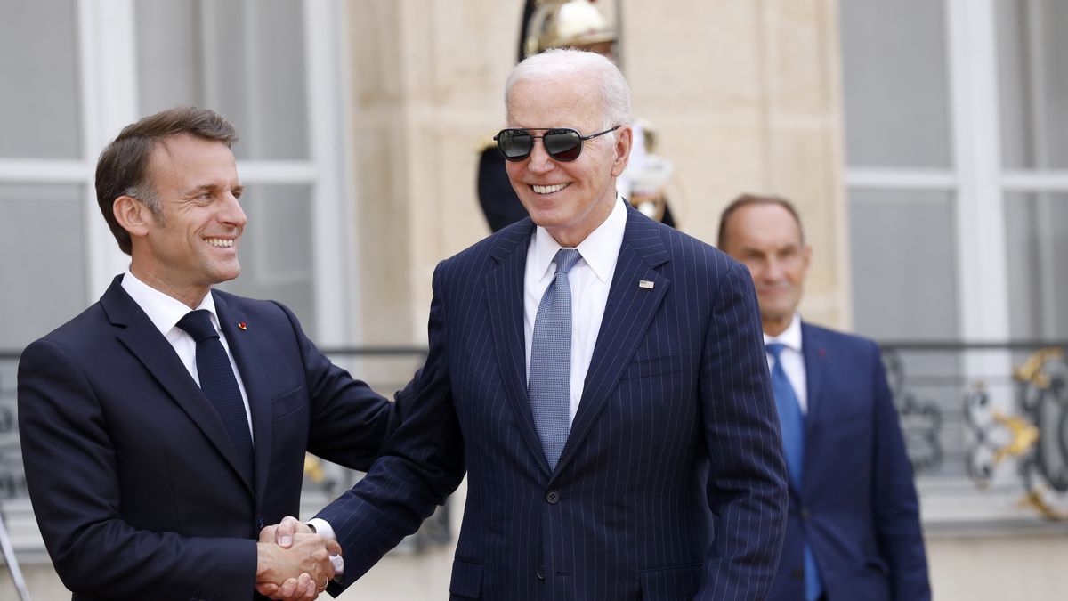 Joe Biden i Emmanuel Macron