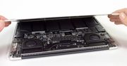 Nowy MacBook Pro rozebrany do rosołu