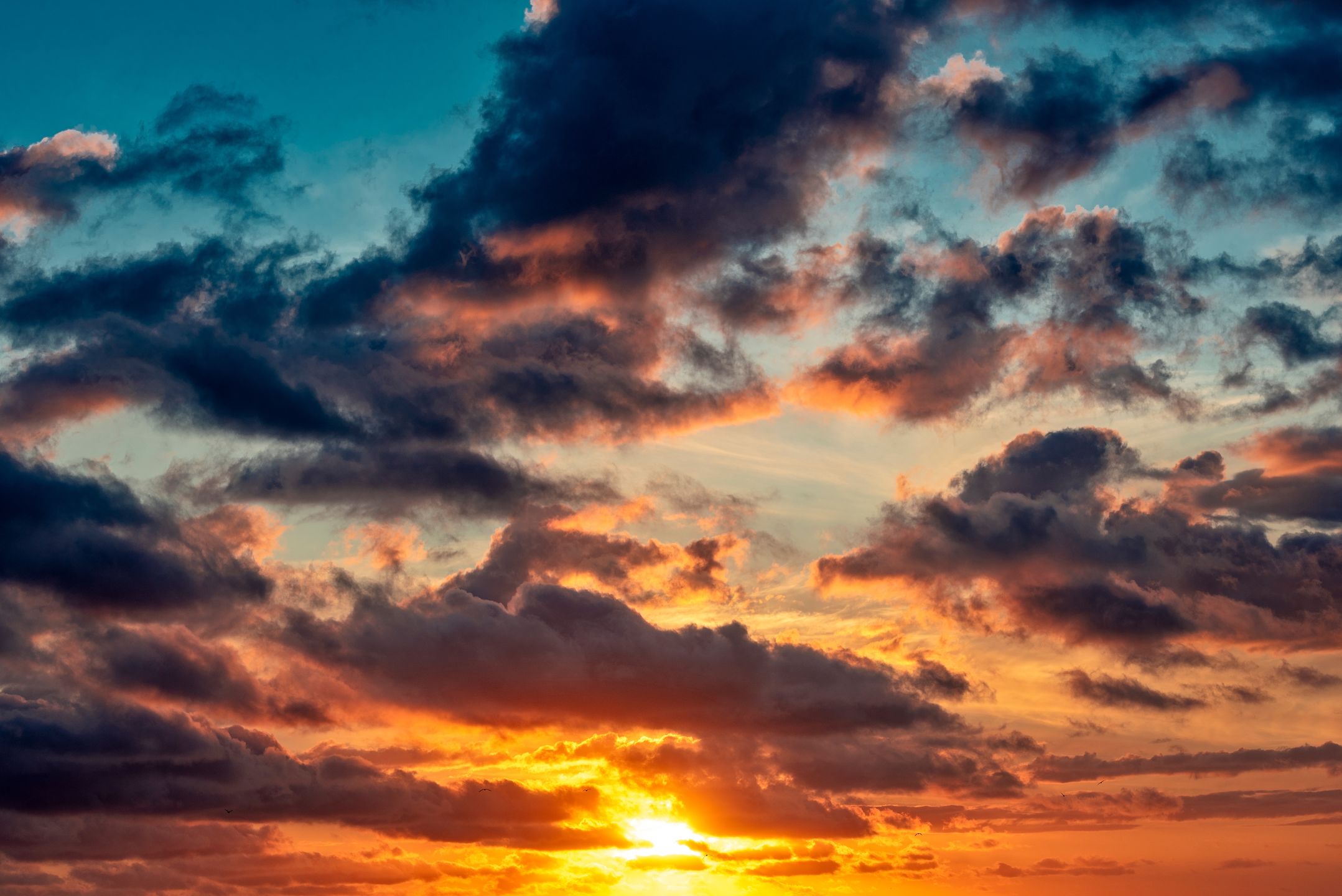 Sonnenunter- oder Aufgang am Horizont mit teilweiser verdeckter Sonne bei aufgelockerter Bewölkung im warmen Gegenlicht der Sonne
Frank Wagner
ATMOSPHäRE, Aufgelockerte Bewölkung, BLAU, Bewölkung, Cumulus, Dramatische Lichtstimmung, Dramatischer Himmel, Erdatmosphäre, FARBVERLAUF, GEGENLICHT, HELL, Himmelskörper, Hochdruckgebiet, Idylle, Klima, Klimawandel, Leuchtkraft, Lichtstrahl, Meteorologie, Natur, Niemand, Nur Himmel, ORANGE, Paradies, SONNE, Schöne Natur, Sonnenaufgang, Sonnenstrahl, Sonnenuntergang, Stern, Tiefdruckgebiet, WETTER, WOLKE, Warmes Licht, Wettervorhersage, Wind, Wolkenfetzen, Zentralgestirn, Zerzaust, teilweise bedeckte Sonne, dramatischer himmel, idylle, sonnenaufgang, sonnenuntergang, sonnenstrahl, atmosphäre, aufgelockerte bewölkung, blau, bewölkung, cumulus, dramatische lichtstimmung, erdatmosphäre, farbverlauf, gegenlicht, hell, himmelskörper, hochdruckgebiet, klima, klimawandel, leuchtkraft, lichtstrahl, meteorologie, natur, niemand, nur himmel, orange, paradies, sonne, schöne natur, stern, tiefdruckgebiet, wetter, wolke, warmes licht, wettervorhersage, wind, wolkenfetzen, zentralgestirn, zerzaust, teilweise bedeckte sonne