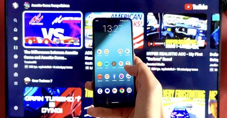 Jak udostępnić ekran z telefonu na telewizor? Zobacz poradnik