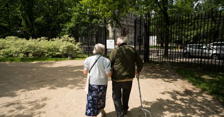 Legnica. Oszustwo metodą "na koronawirusa". Seniorka straciła 30 tys. zł