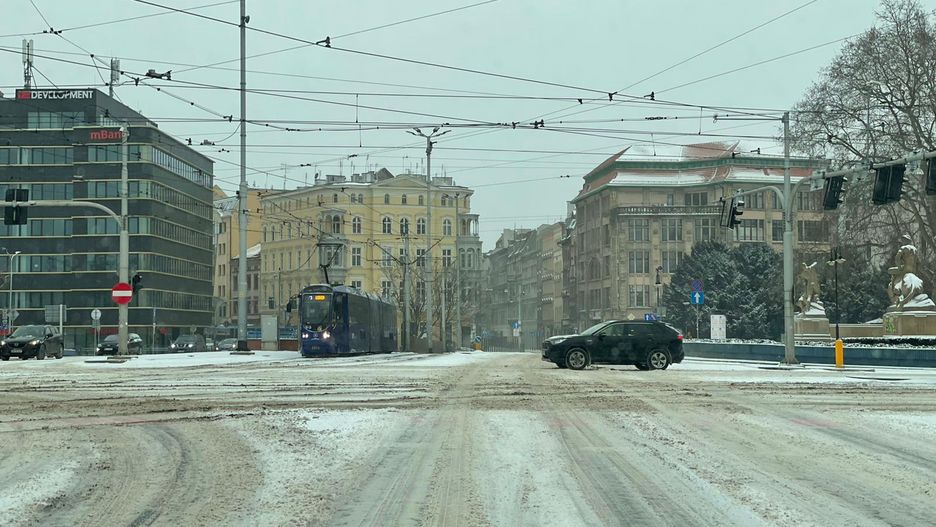 pl. Jana Pawła II śnieg zima odśnieżanie