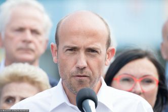 Budka: Kaczyński dzieli ministerstwa, chce dać więcej ludziom Gowina