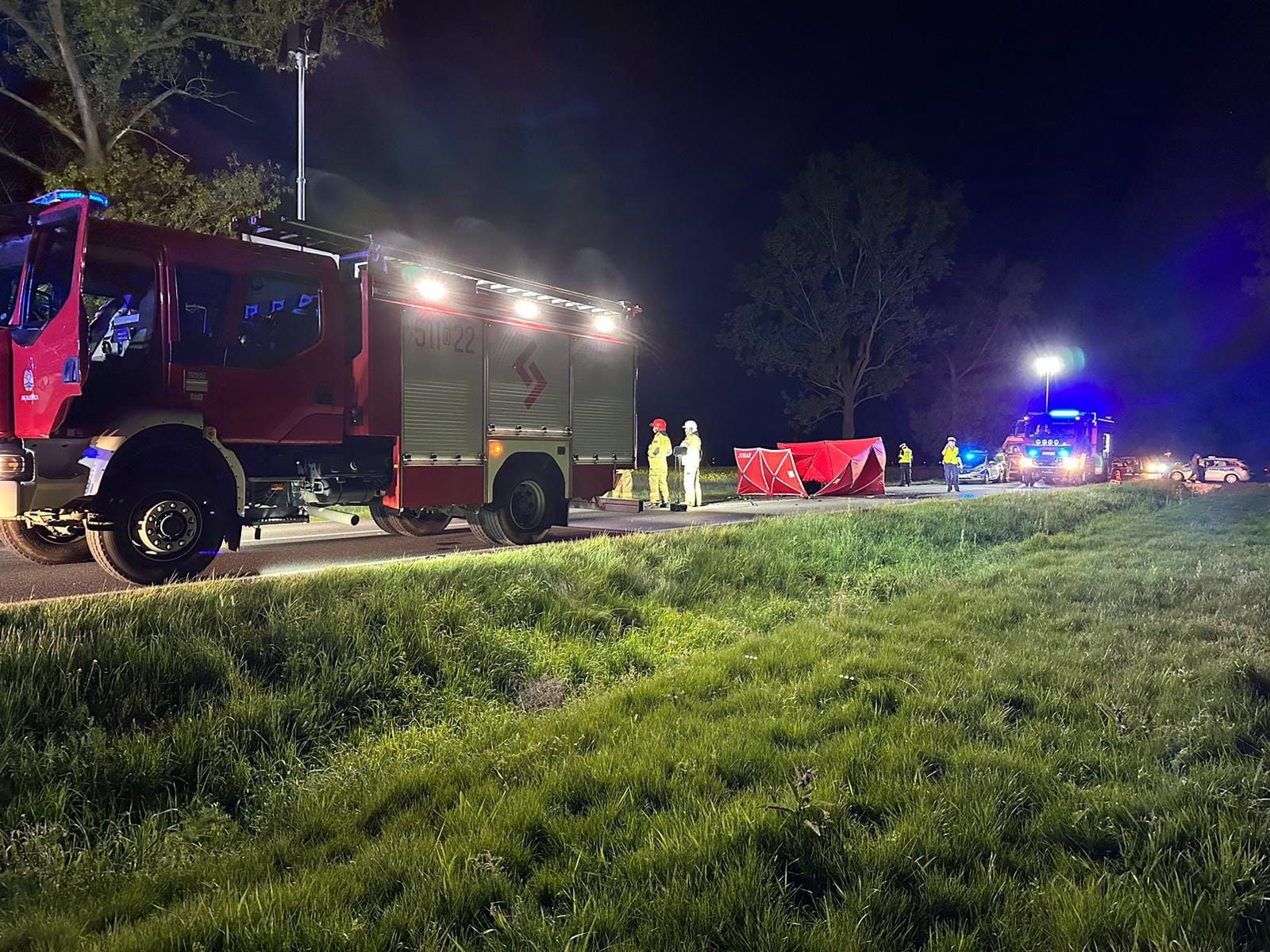 Wypadek motocykla z ciągnikiem. Dwie osoby spłonęły żywcem