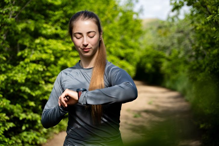 Kontroluj formę każdego dnia – 5 smartwatchy dla aktywnych