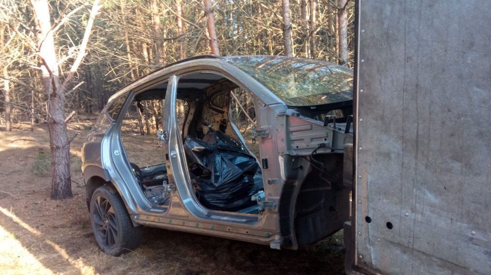 Tak wygląda jeden ze skradzionych hyundaiów tucson po wizycie w dziupli