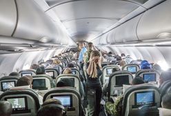 Kartka w toalecie postawiła służby na nogi. Dziwny lot United Airlines