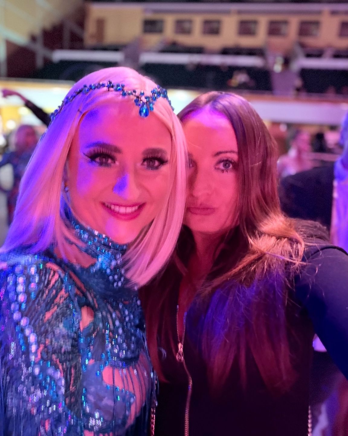 Justyna Dobrosz-Oracz z siostrą